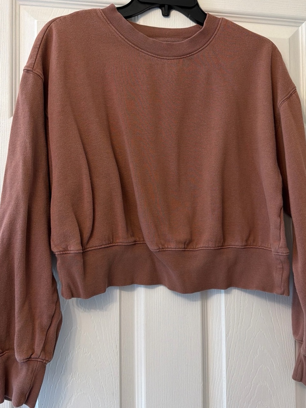 Old Navy Cropped Crewneck Sweatshirt in Dusty Mauve